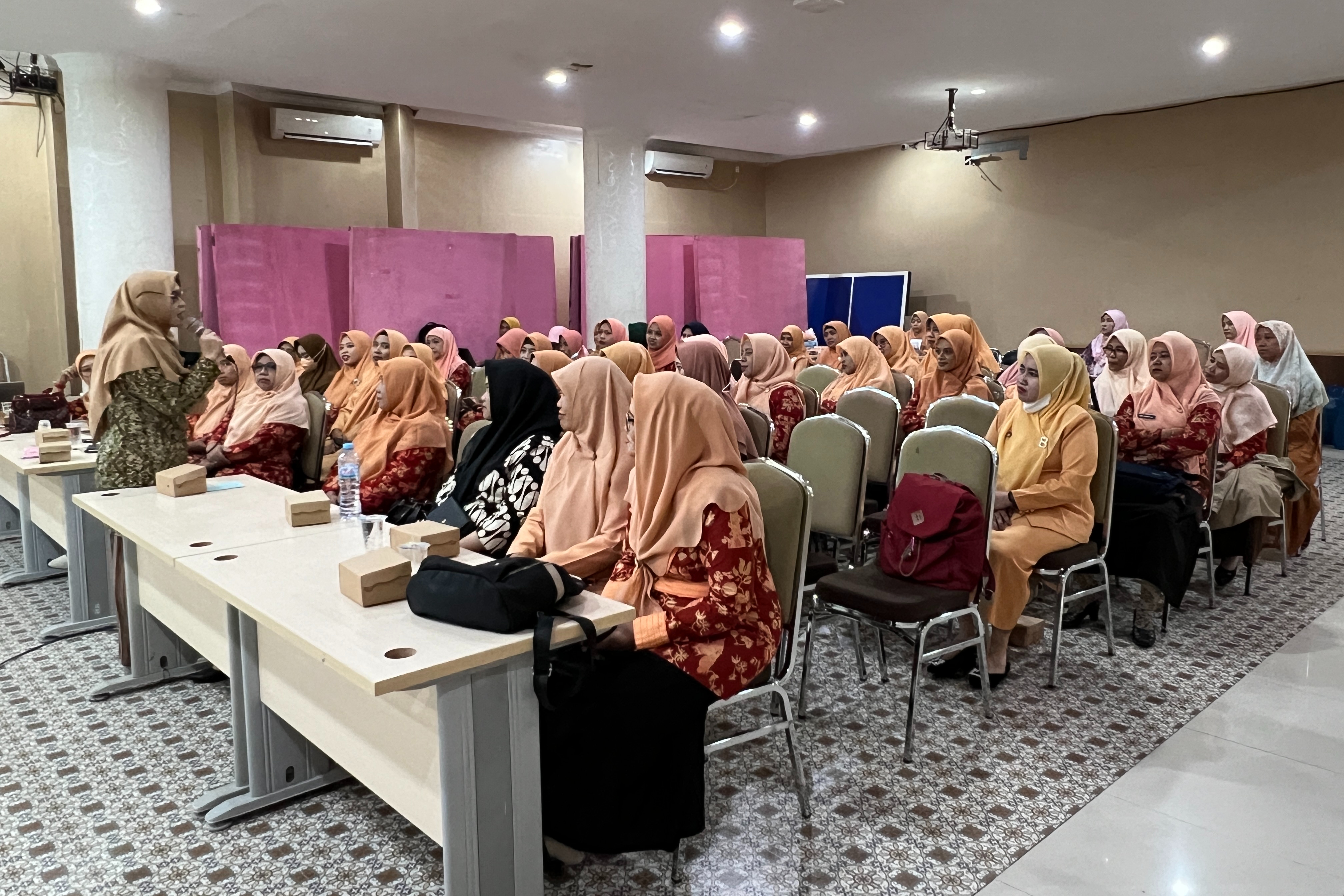 DWP IAIN Madura Adakan Seminar Pengarusutamaan Gender