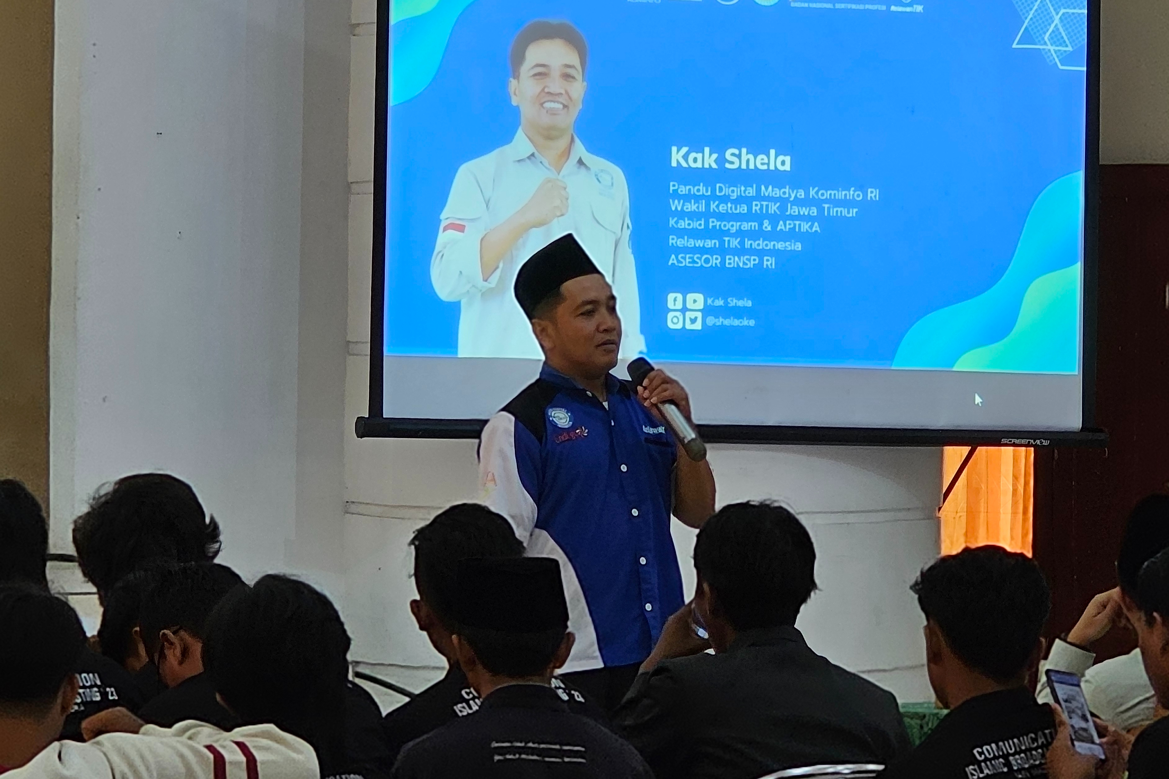 Seminar Literasi Digital di IAIN Madura Dorong Pembentukan Identitas Profesional di Era Digital