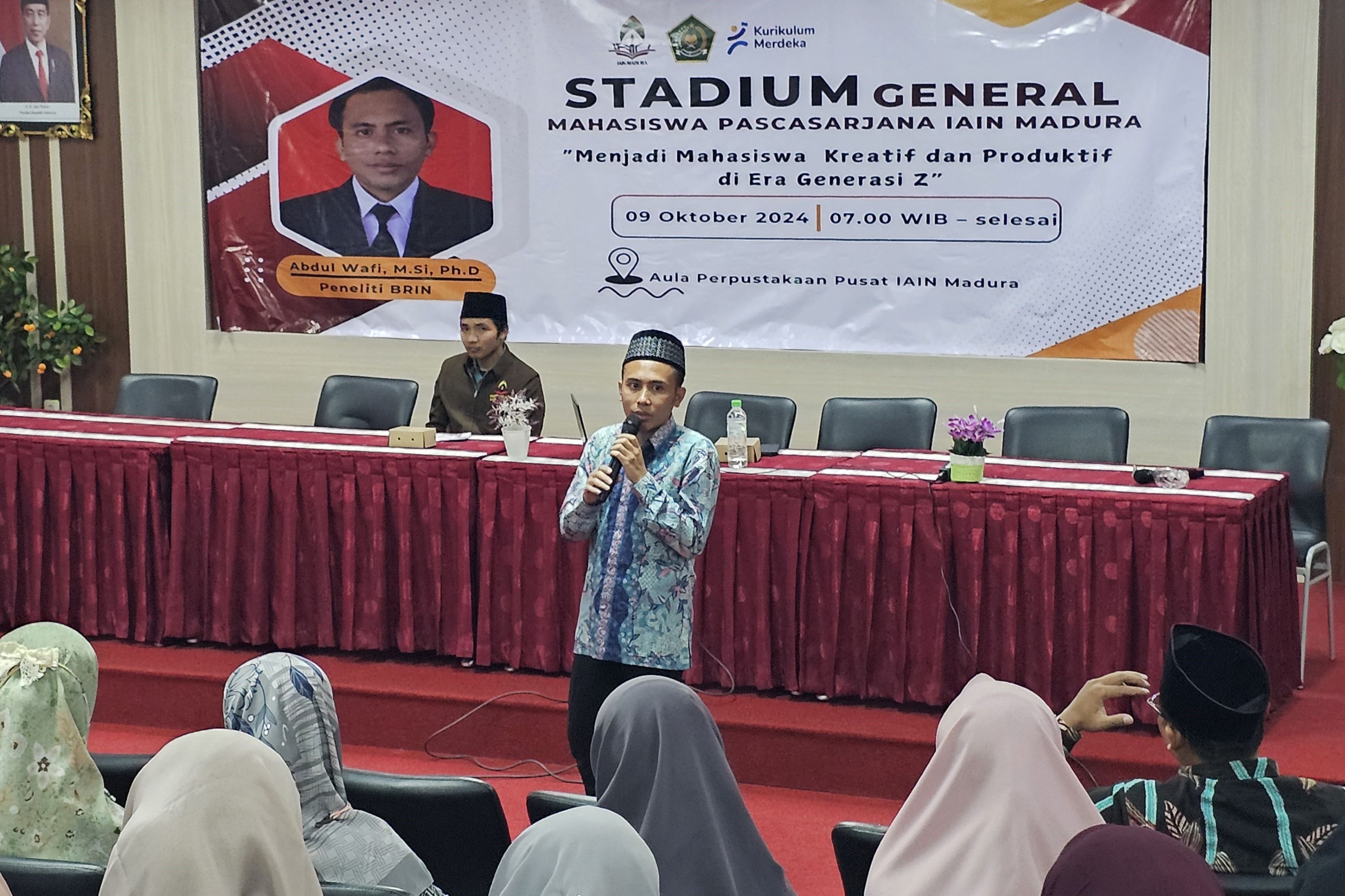 Pascasarjana IAIN Madura Gelar Studium General dengan Tema "Menjadi Mahasiswa Kreatif dan Produktif di Era Generasi Z"