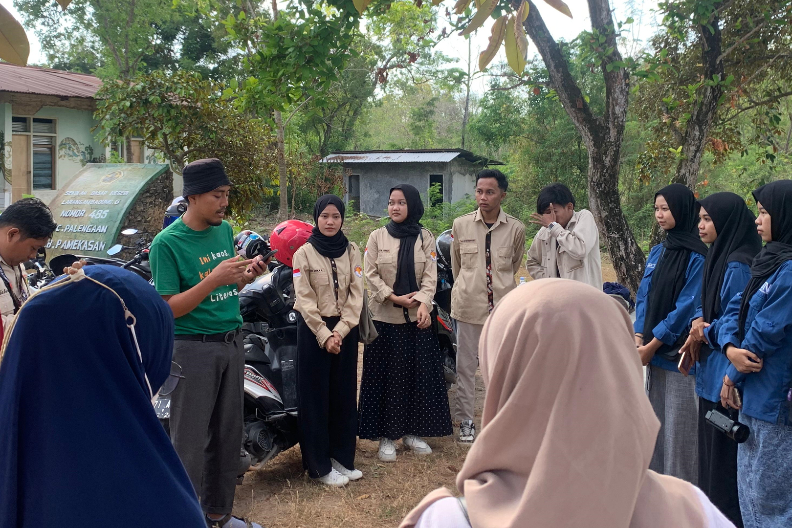 IMTV IAIN Madura Kolaborasi dalam Sambang Sekolah 5: Edukasi Menyenangkan di SDN Larangan Badung 6